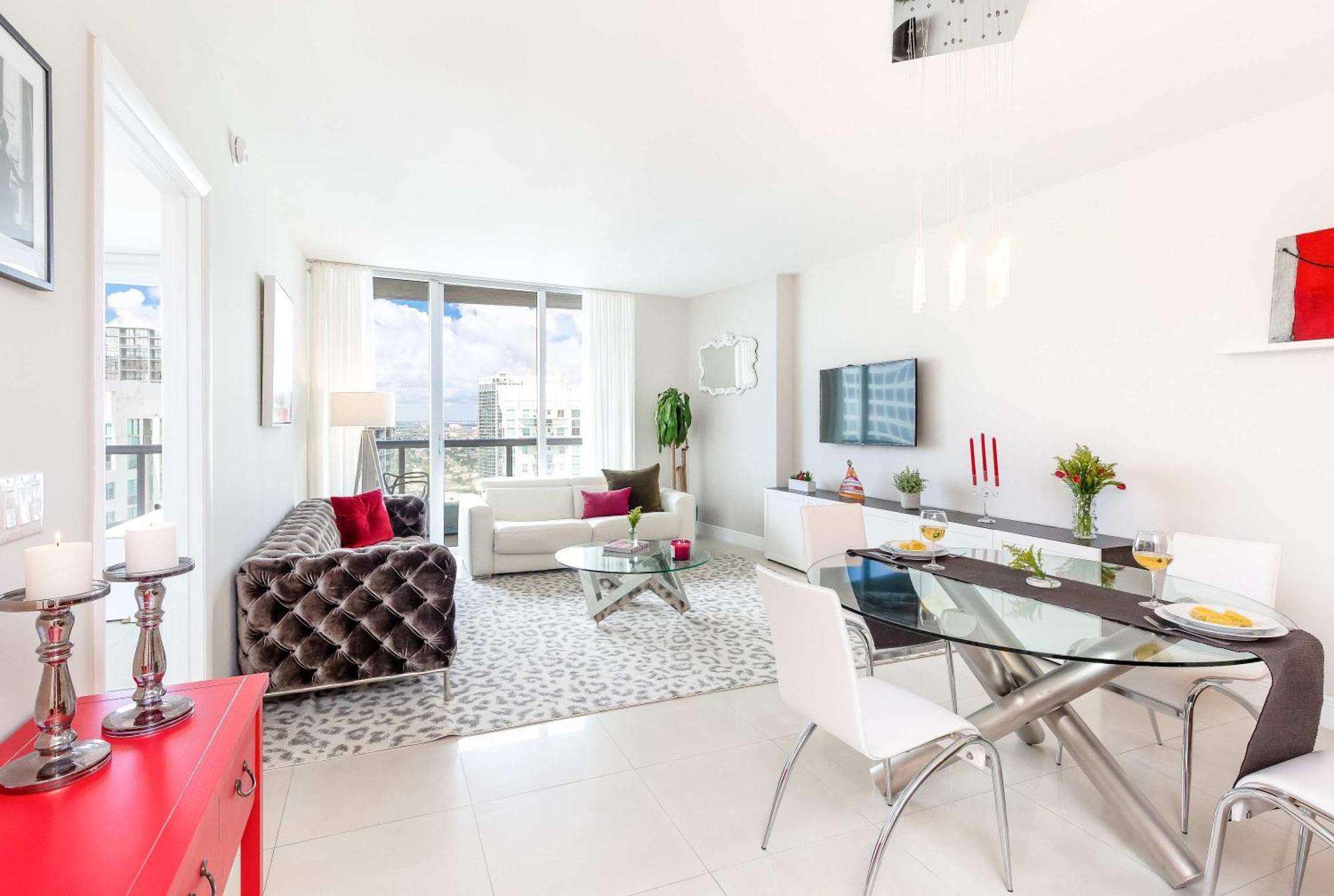 Mvr Bright & Airy With Views Apartment